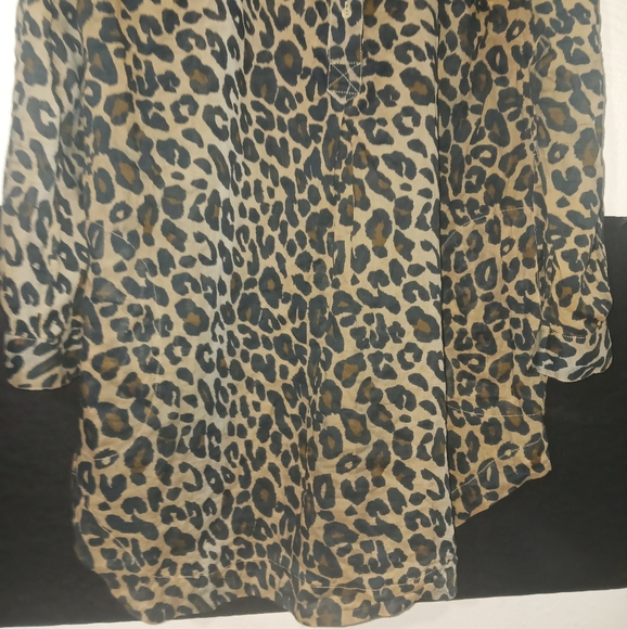 Zara Basic Women Leopard Printed long sleeve button down shirt - Picture 14 of 15